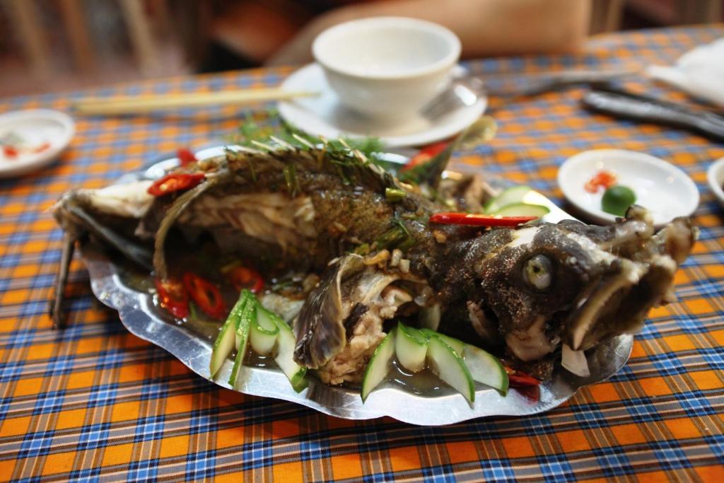 Duc Tuan Hotel Hai Phong Buitenkant foto